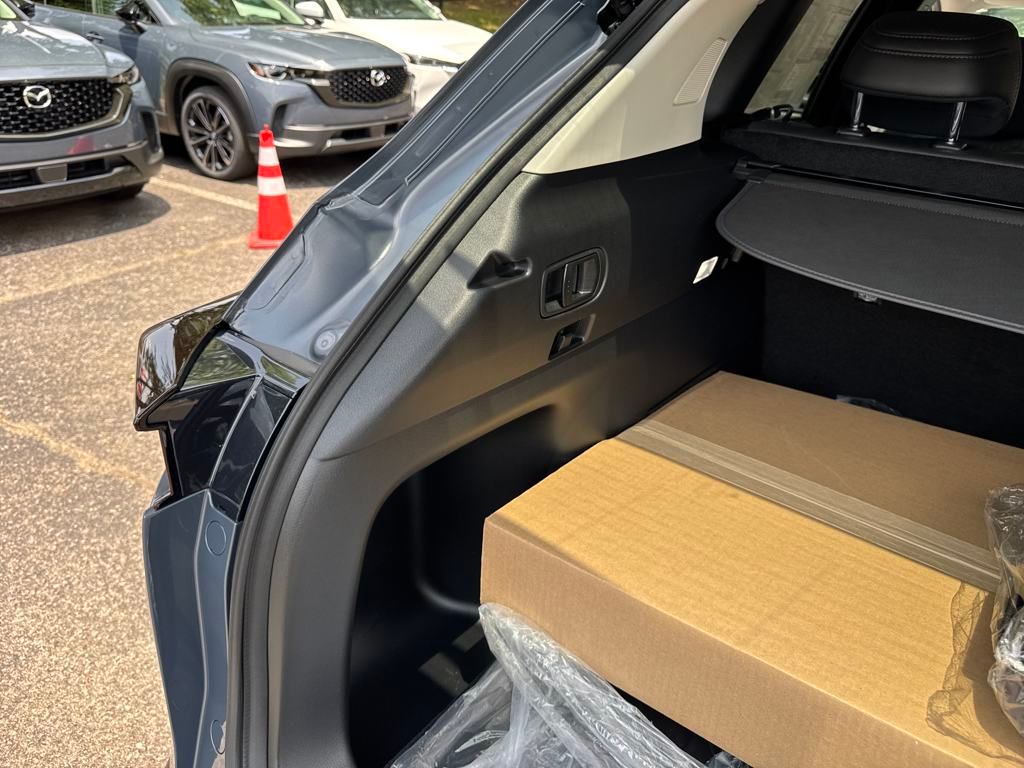 Vehicle image 36 of 39