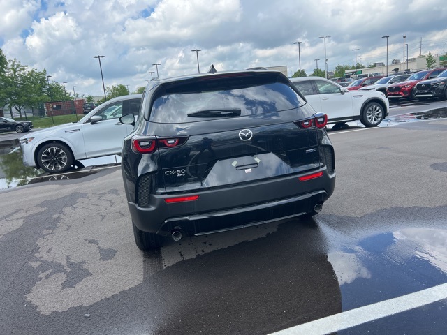 Vehicle image 16 of 40