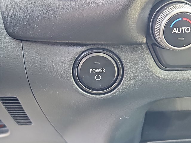 Vehicle image 11 of 20