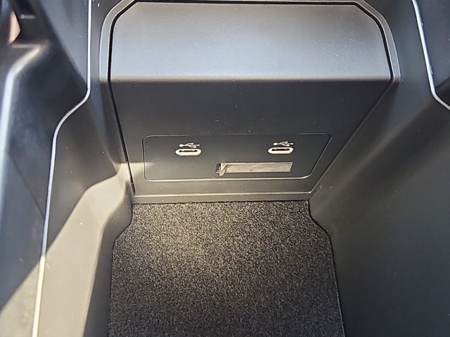 Vehicle image 15 of 20