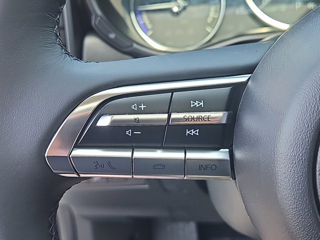 Vehicle image 16 of 20