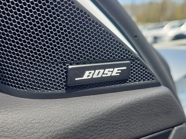 Vehicle image 10 of 20