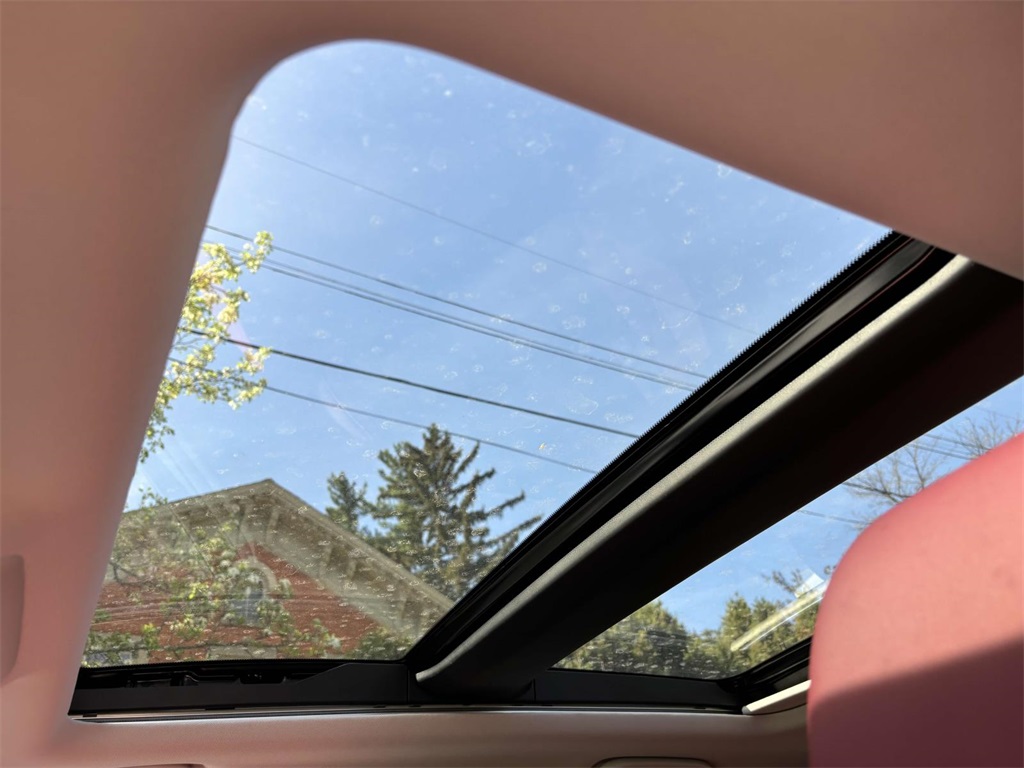 Vehicle image 11 of 35