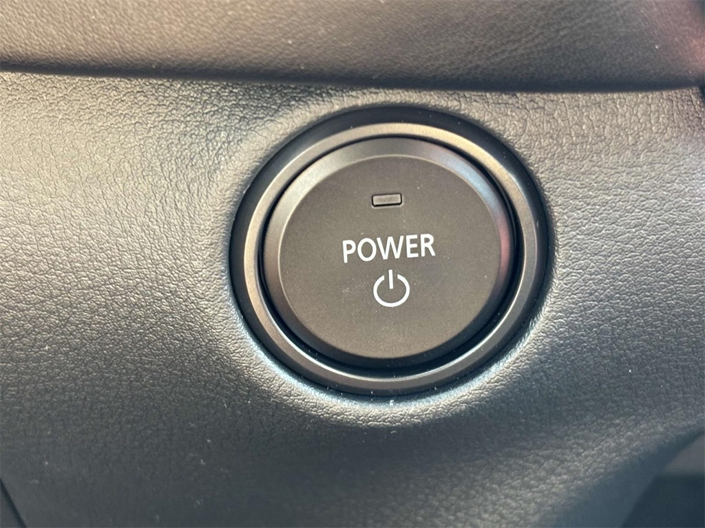 Vehicle image 19 of 35