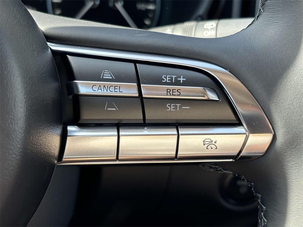 Vehicle image 18 of 35