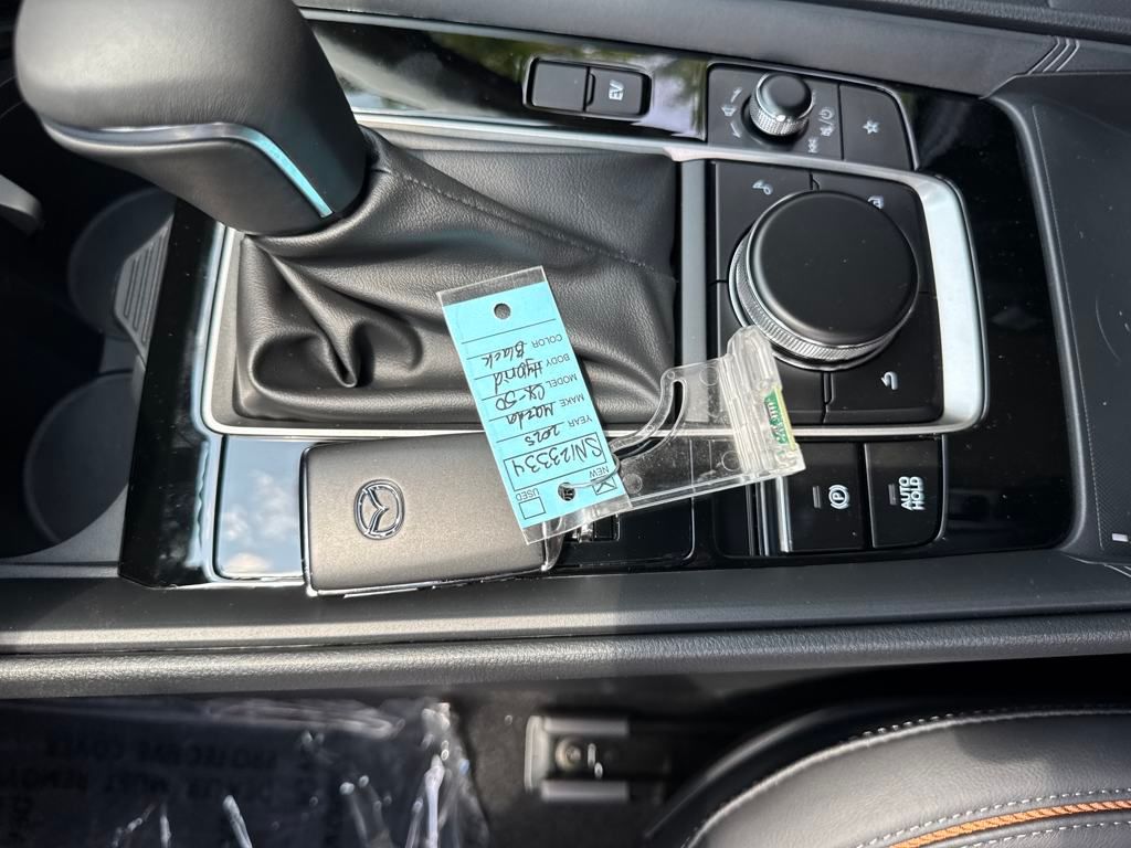 Vehicle image 29 of 38