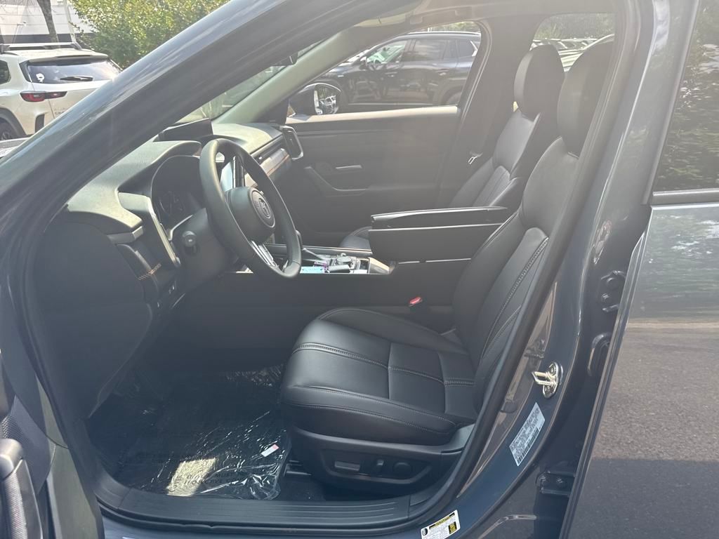 Vehicle image 9 of 39
