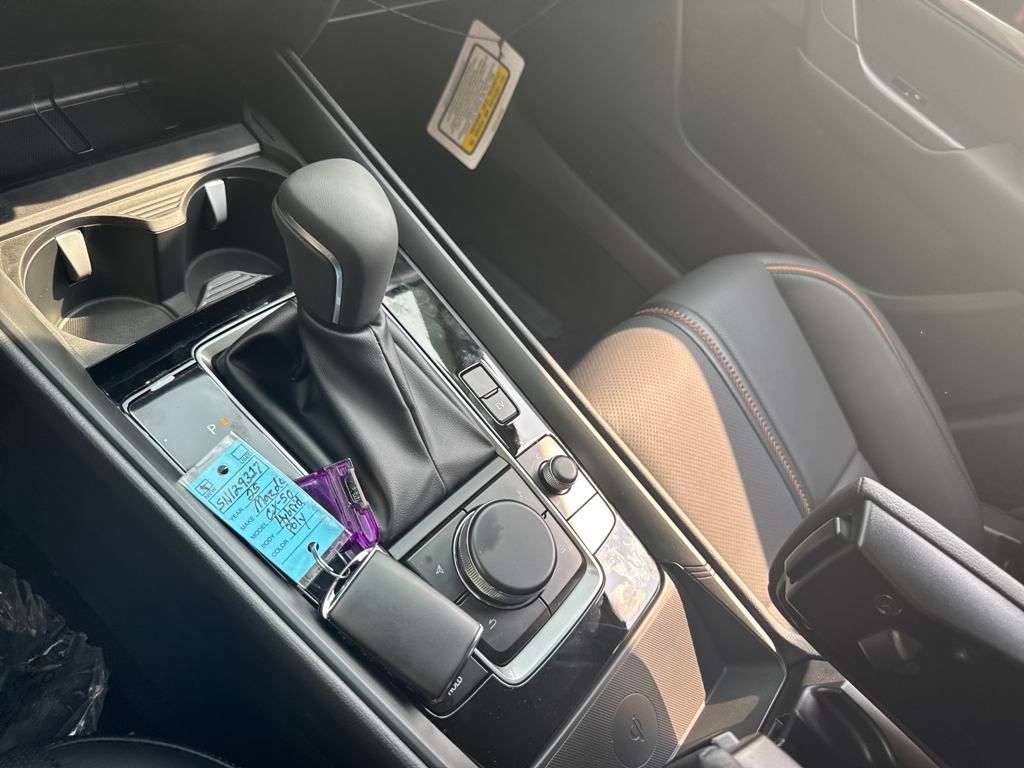 Vehicle image 24 of 39