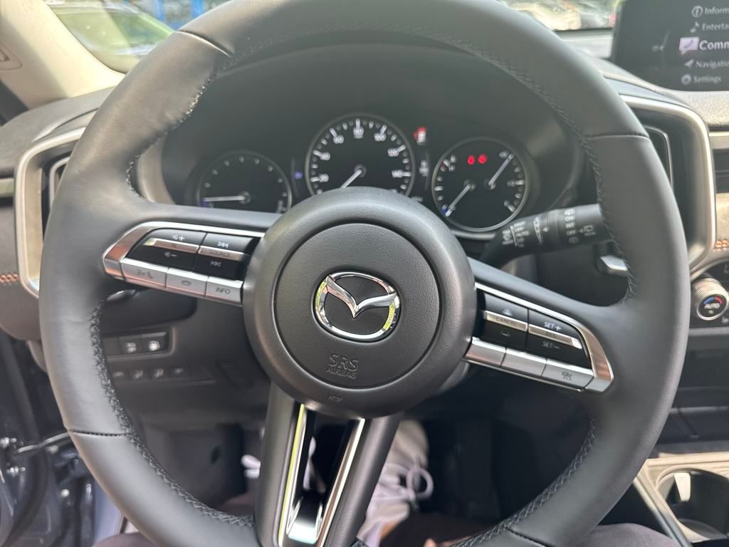 Vehicle image 14 of 39
