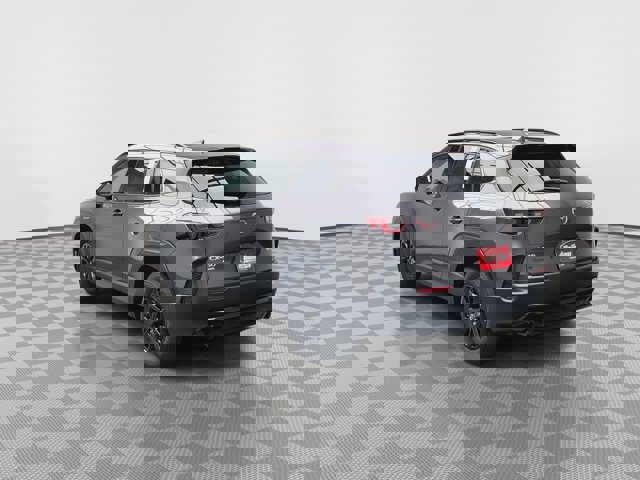 Vehicle image 8 of 40
