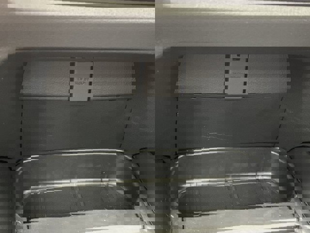 Vehicle image 29 of 40