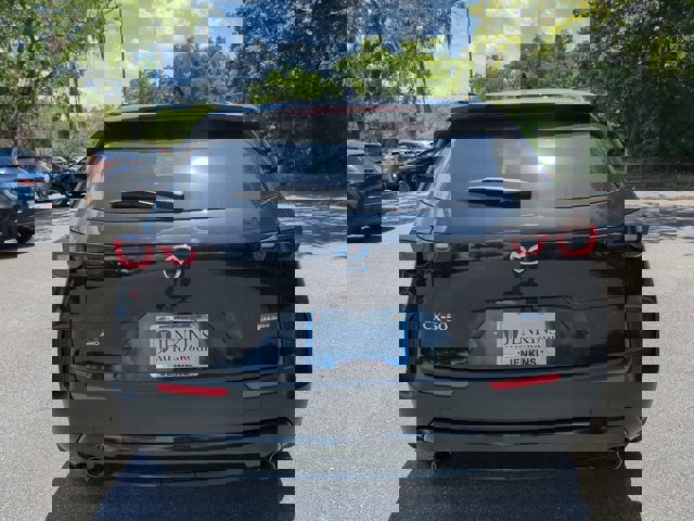 Vehicle image 8 of 24