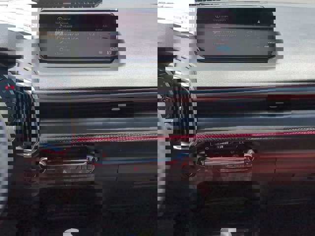 Vehicle image 14 of 24