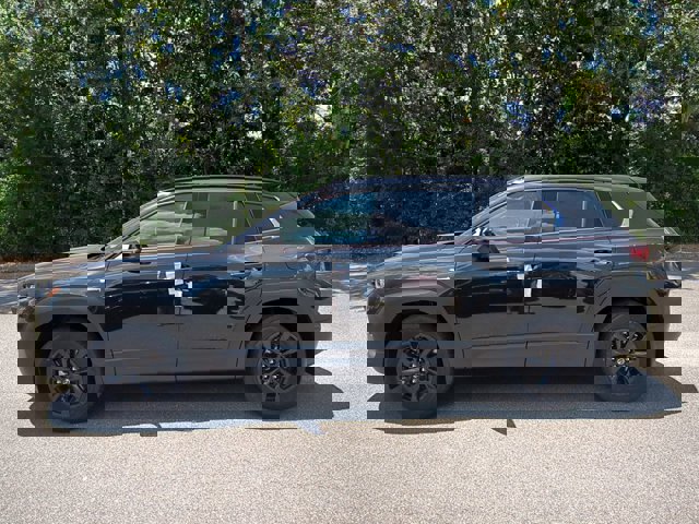 Vehicle image 7 of 24