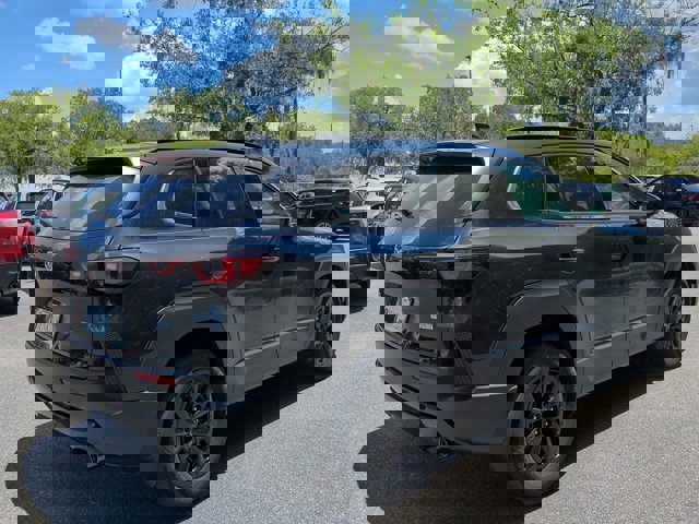 Vehicle image 5 of 24