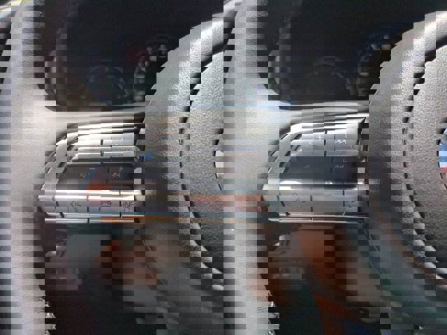 Vehicle image 20 of 24