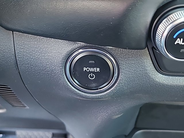 Vehicle image 11 of 20