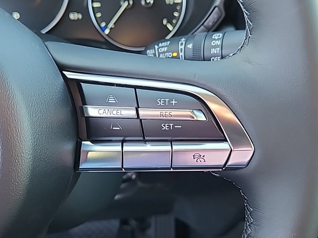 Vehicle image 17 of 20
