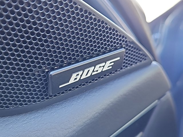 Vehicle image 10 of 20