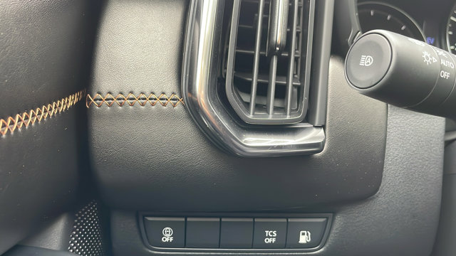 Vehicle image 26 of 41