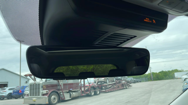 Vehicle image 15 of 41
