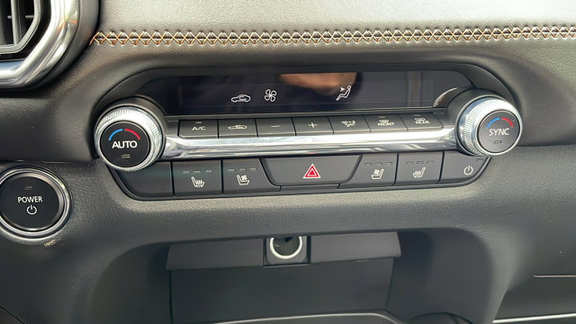 Vehicle image 18 of 41