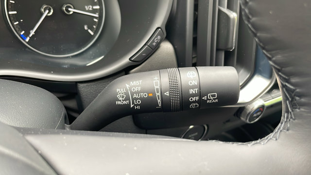 Vehicle image 23 of 41