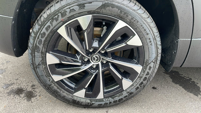 Vehicle image 10 of 41
