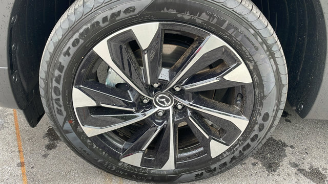 Vehicle image 12 of 41