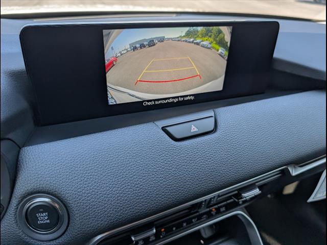 Vehicle image 13 of 21
