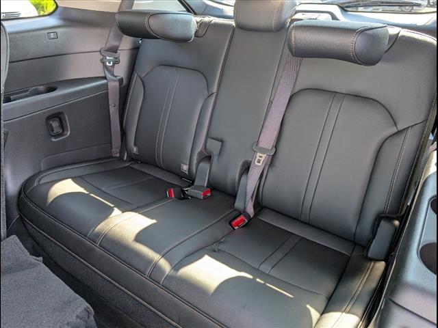 Vehicle image 8 of 21
