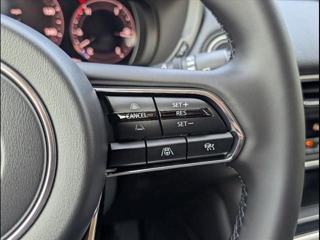Vehicle image 15 of 21