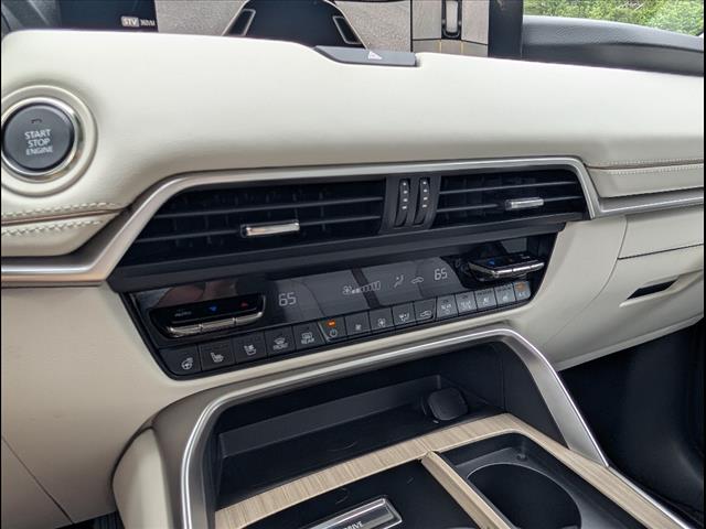 Vehicle image 12 of 15