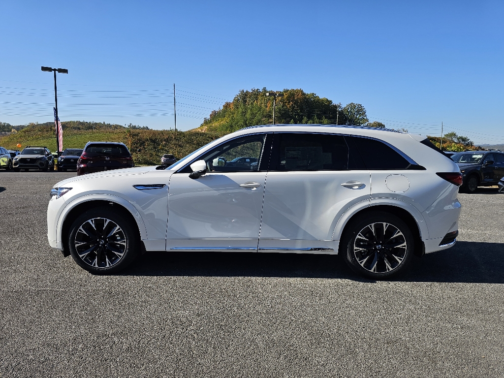 Vehicle image 4 of 14
