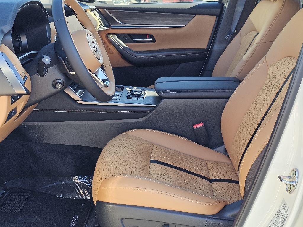 Vehicle image 7 of 14
