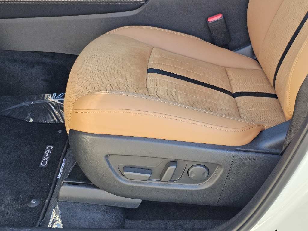 Vehicle image 6 of 14