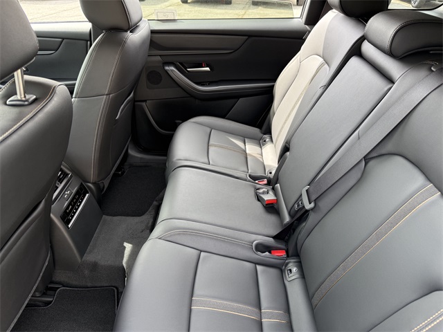 2025 Mazda CX-90 Select Package Image 19 of 21