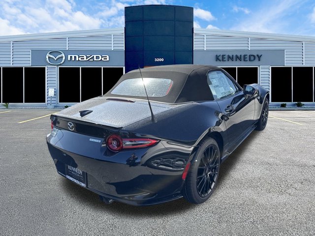 Vehicle image 4 of 8