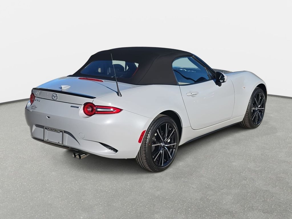 2025 Mazda MX-5 Miata Grand Touring Image 5 of 32