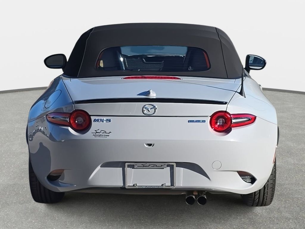 2025 Mazda MX-5 Miata Grand Touring Image 6 of 32