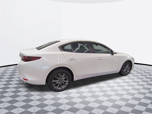Vehicle image 4 of 10