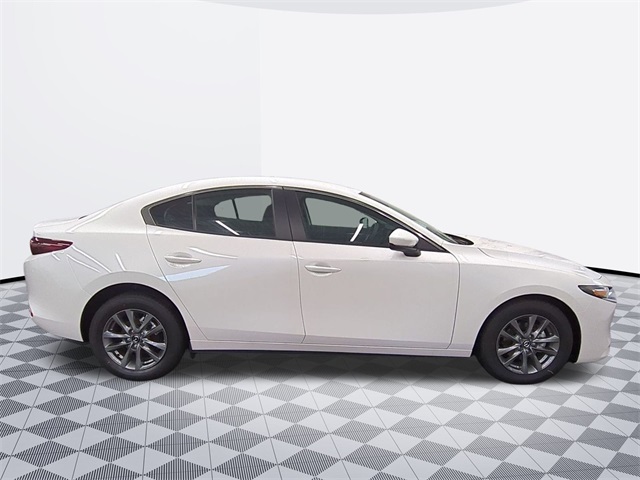 Vehicle image 3 of 10