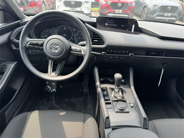 Vehicle image 7 of 18