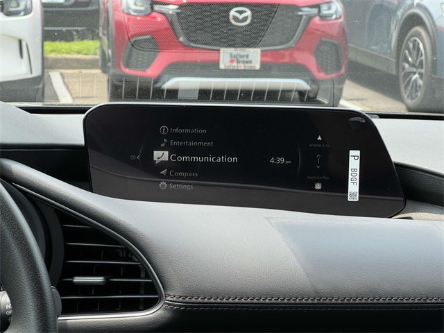 Vehicle image 8 of 18