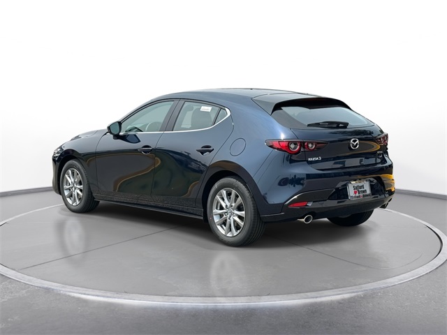 Vehicle image 6 of 18
