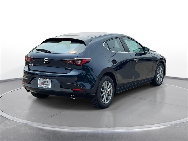 Vehicle image 4 of 18