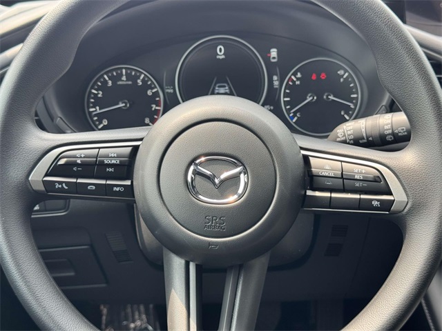 Vehicle image 11 of 18