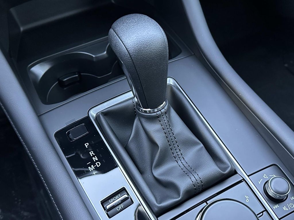 2025 Mazda Mazda3 2.5 S Image 9 of 34