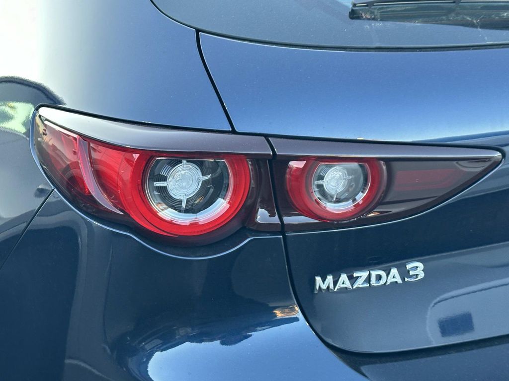 2025 Mazda Mazda3 2.5 S Image 28 of 34