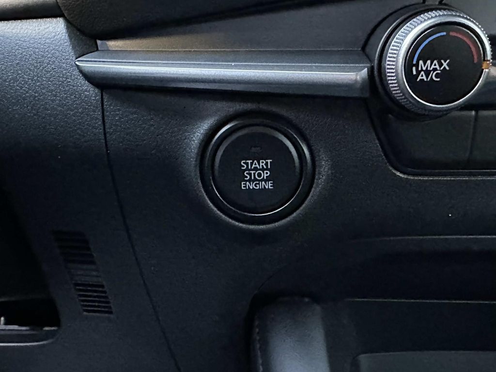 2025 Mazda Mazda3 2.5 S Image 11 of 34